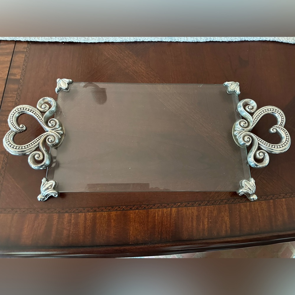 VINTAGE BRIGHTON MARIE ANTOINETTE SILVER HEART BEVELED GLASS VANITY TRAY VGUC